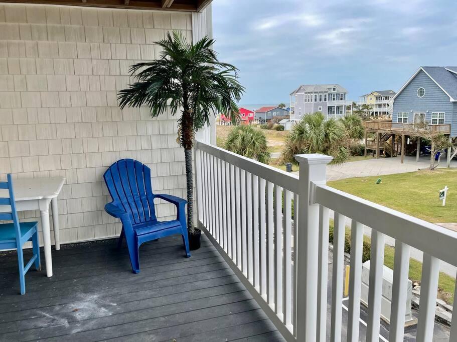 3 Bedroom Condo, Ocean Views & Short Walk To Beach! Oak Island Εξωτερικό φωτογραφία