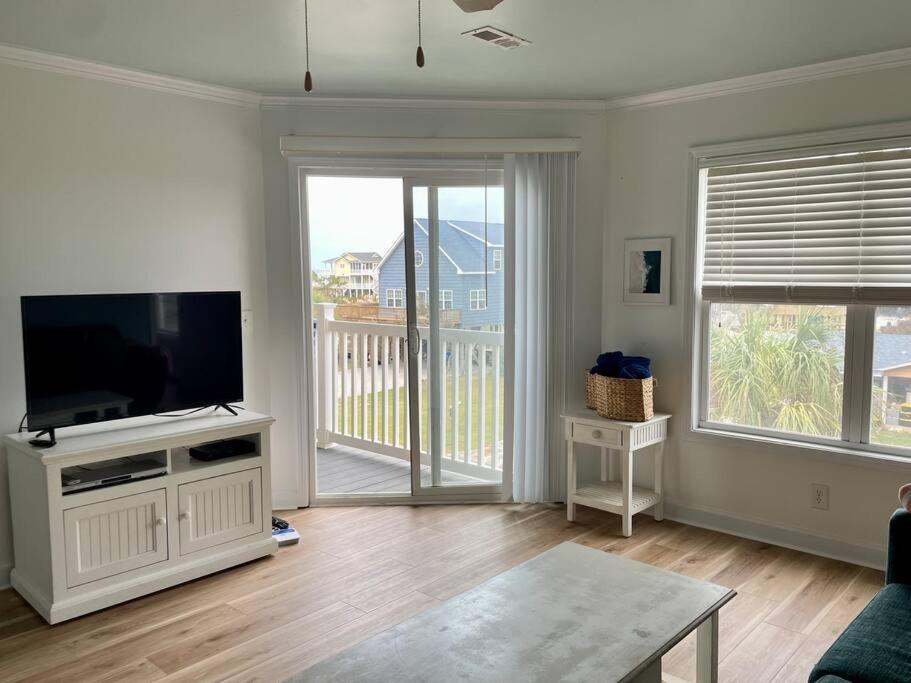 3 Bedroom Condo, Ocean Views & Short Walk To Beach! Oak Island Εξωτερικό φωτογραφία