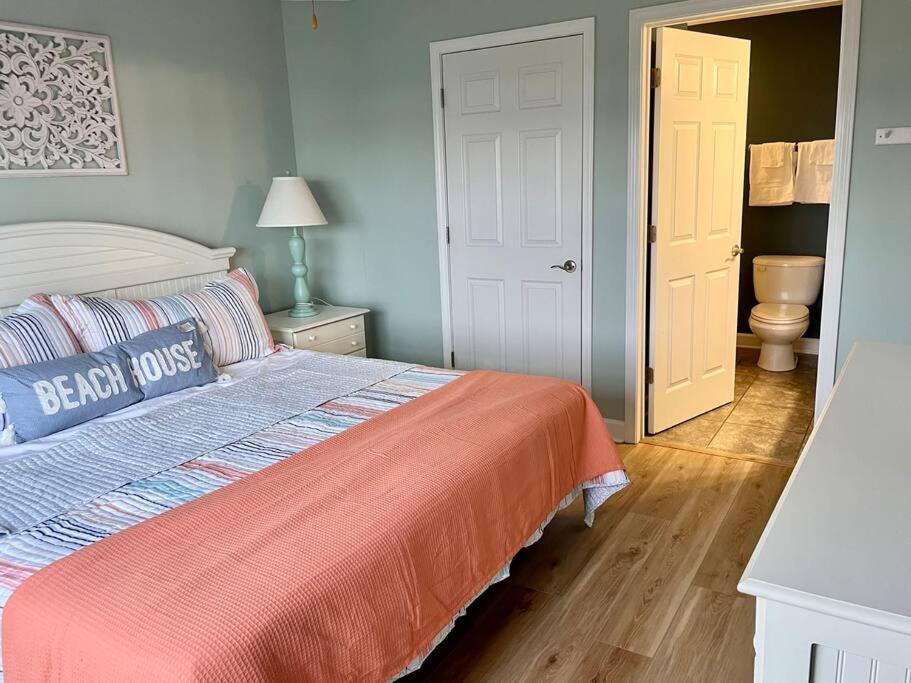 3 Bedroom Condo, Ocean Views & Short Walk To Beach! Oak Island Εξωτερικό φωτογραφία