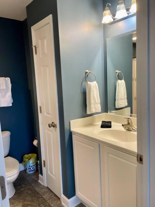 3 Bedroom Condo, Ocean Views & Short Walk To Beach! Oak Island Εξωτερικό φωτογραφία